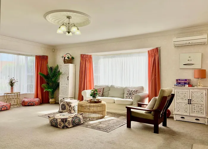Private Cosy House In Chartwell, Hamilton, Near Everything