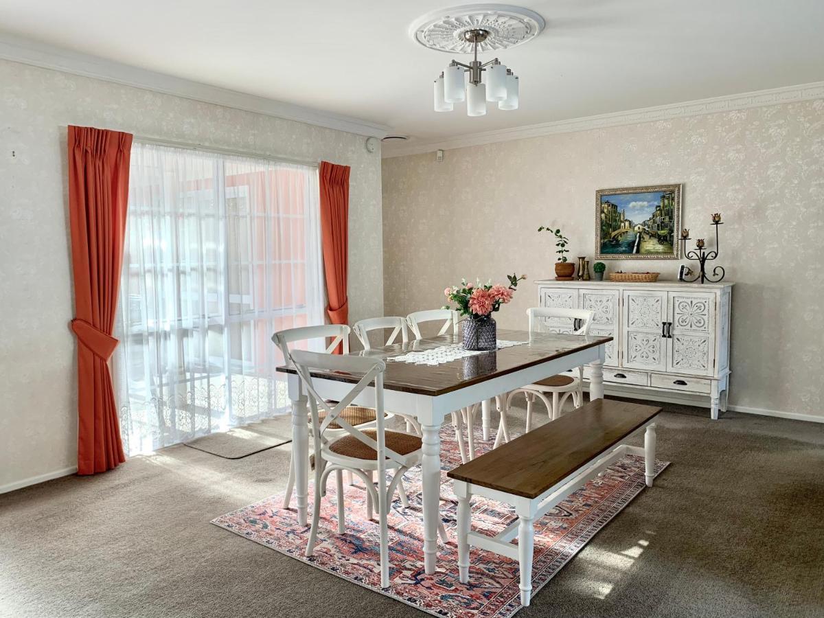 Private Cosy House In Chartwell, Hamilton, Near Everything Hamilton