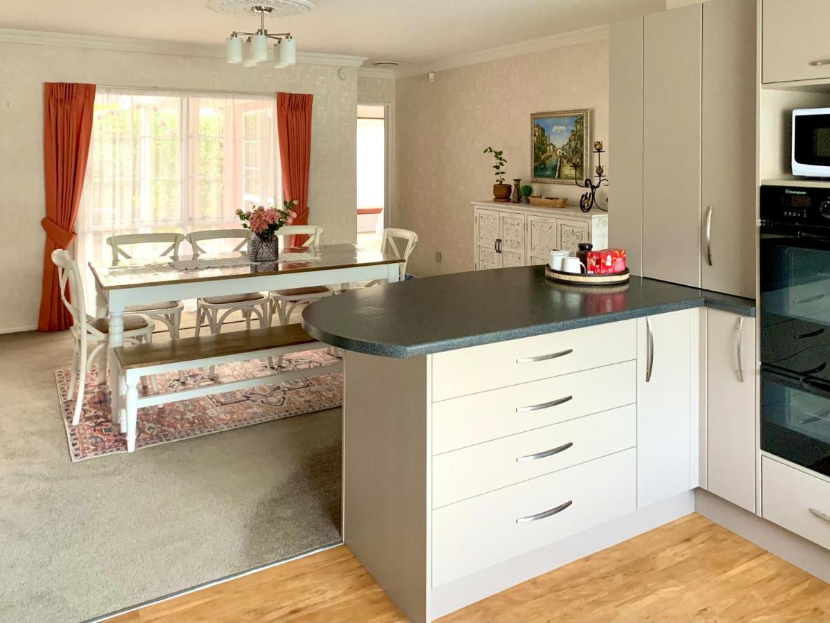 Private Cosy House In Chartwell, Hamilton, Near Everything *